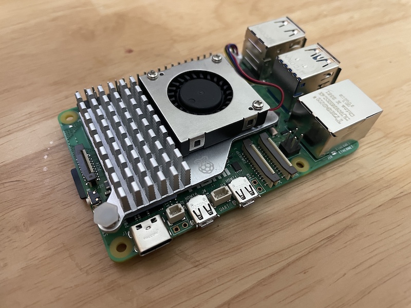 ../../_images/pi_5_active_cooler.jpg